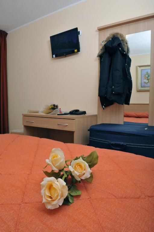 Hotel Garni Maria Monclassico Quarto foto